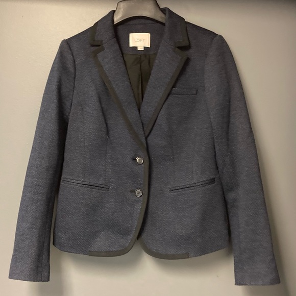 Loft fitted navy blue herringbone patterned blazer with satin-like black lapels. - Picture 1 of 4